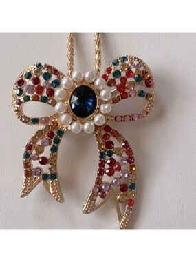 Betsey Johnson Pearl Crystal Bow Necklace Brooch